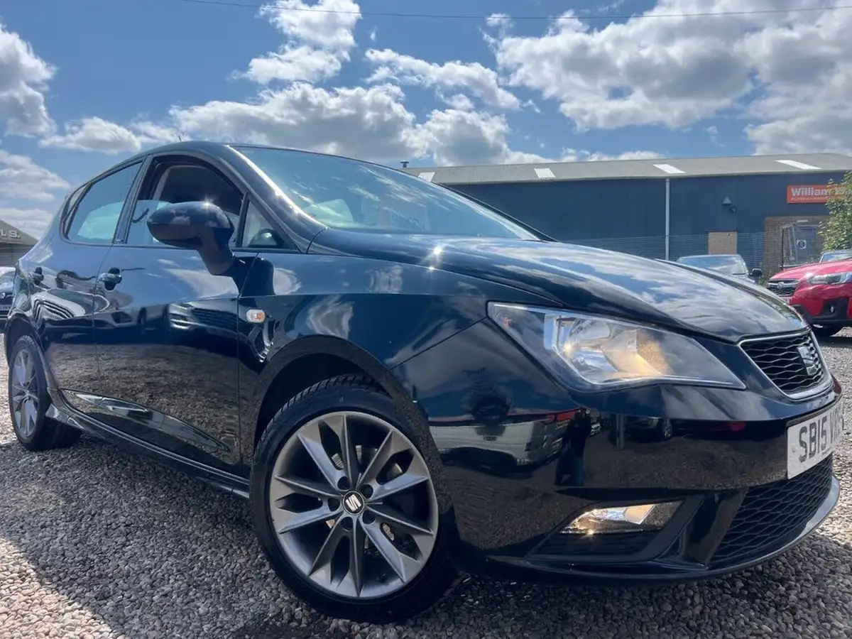 2015-seat-ibiza-12-i-tech-hatchback-5d-big-2