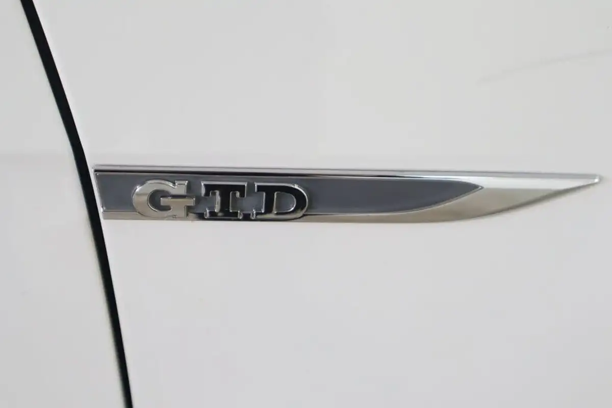 2017-volkswagen-golf-20tdi-gtd-ss-hatchback-5d-dsg-big-34