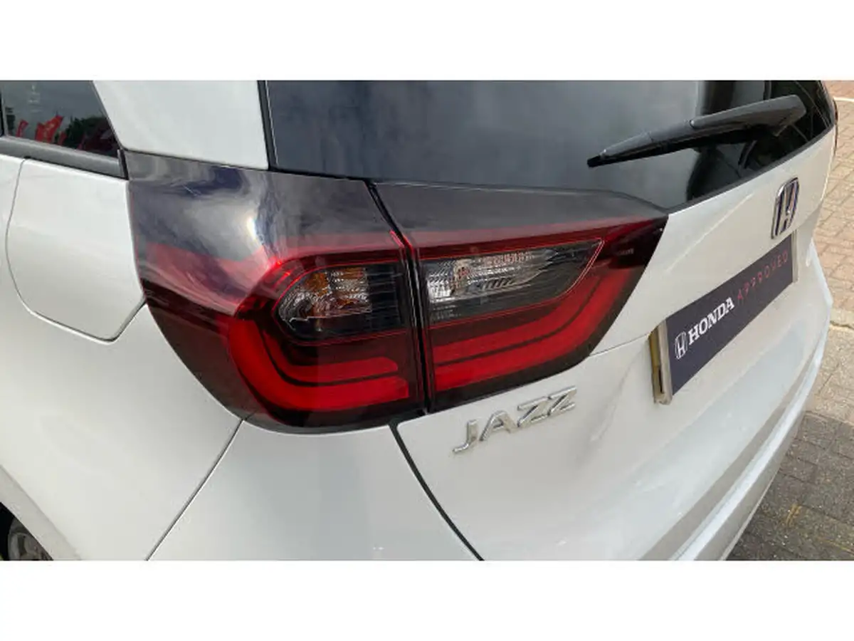 2022-honda-jazz-15-i-mmd-ex-107ps-big-38