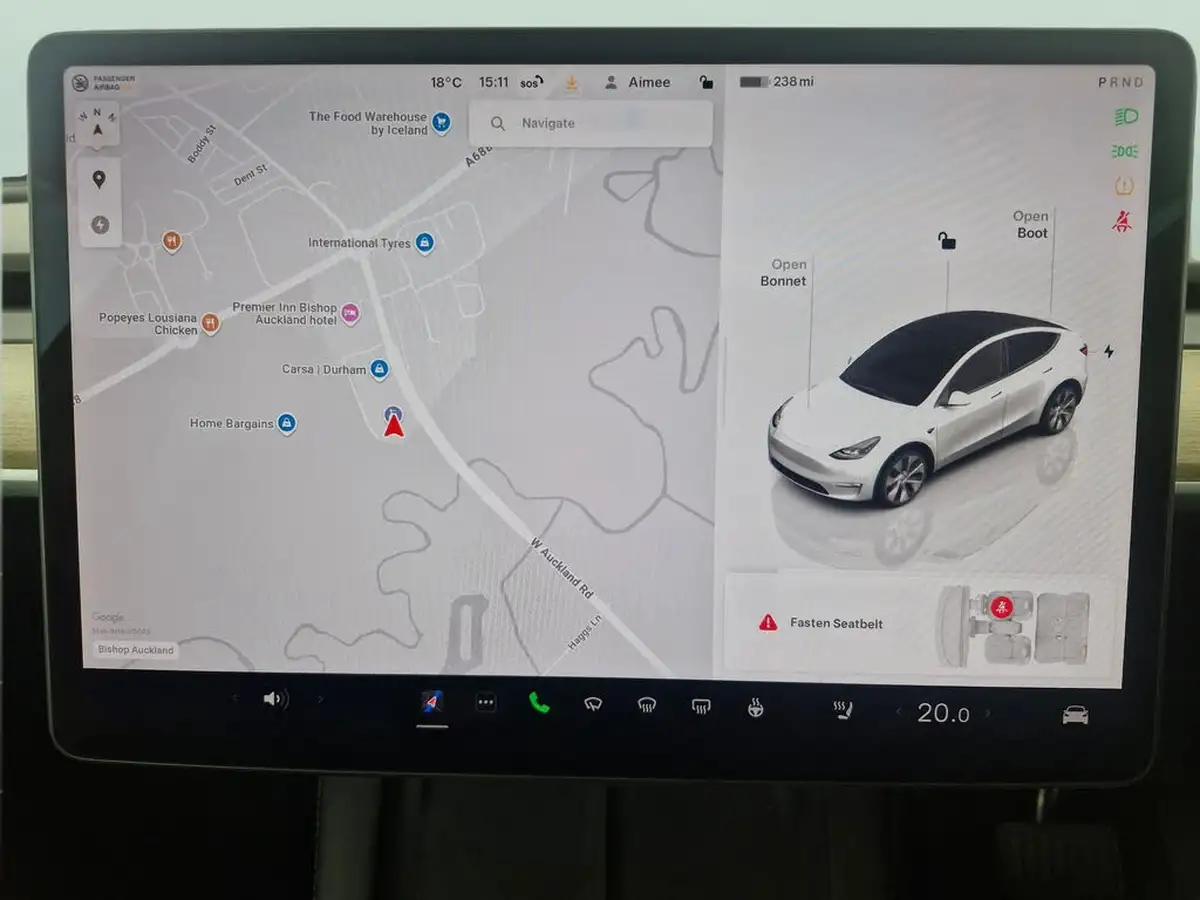 2023-tesla-model-y-e-long-range-big-17