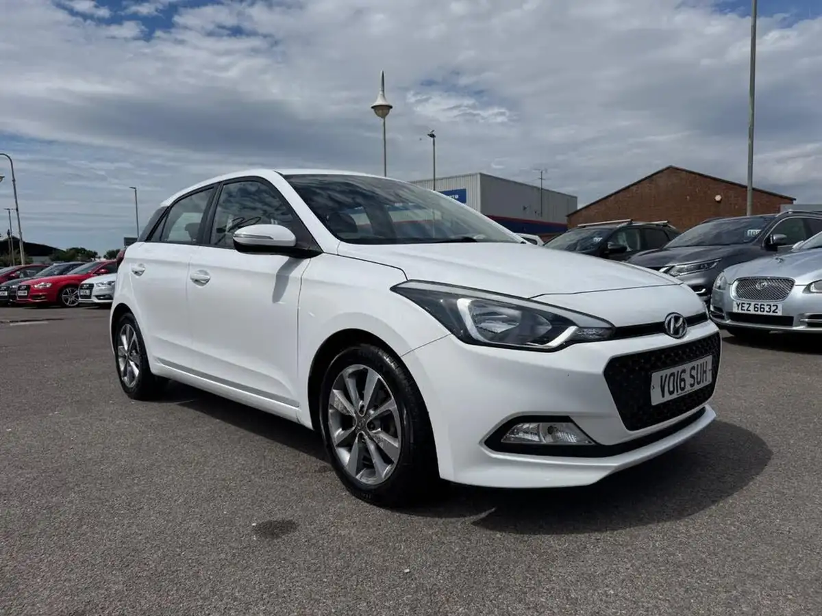 2016-hyundai-i20-12-blue-drive-se-hatchback-5d-big-0