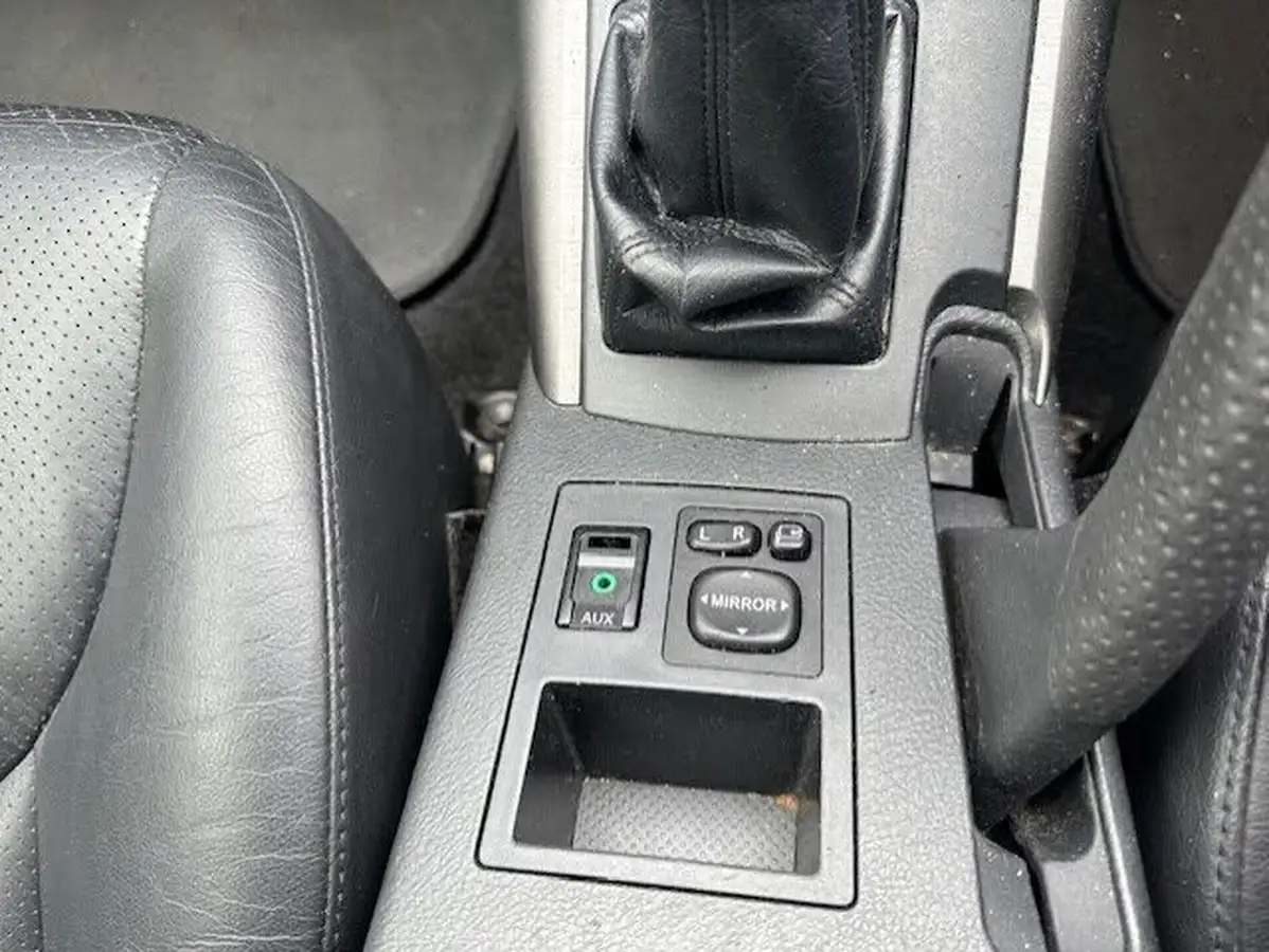 2010-toyota-rav4-22td-xt-r-22d-4d-150bhp-big-12