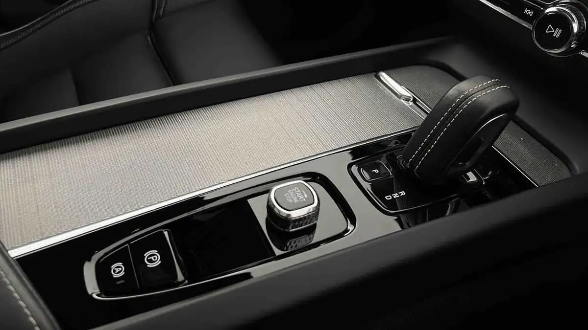 2022-volvo-xc60-20-t6-r-design-350bhp-plug-in-hybrid-big-12