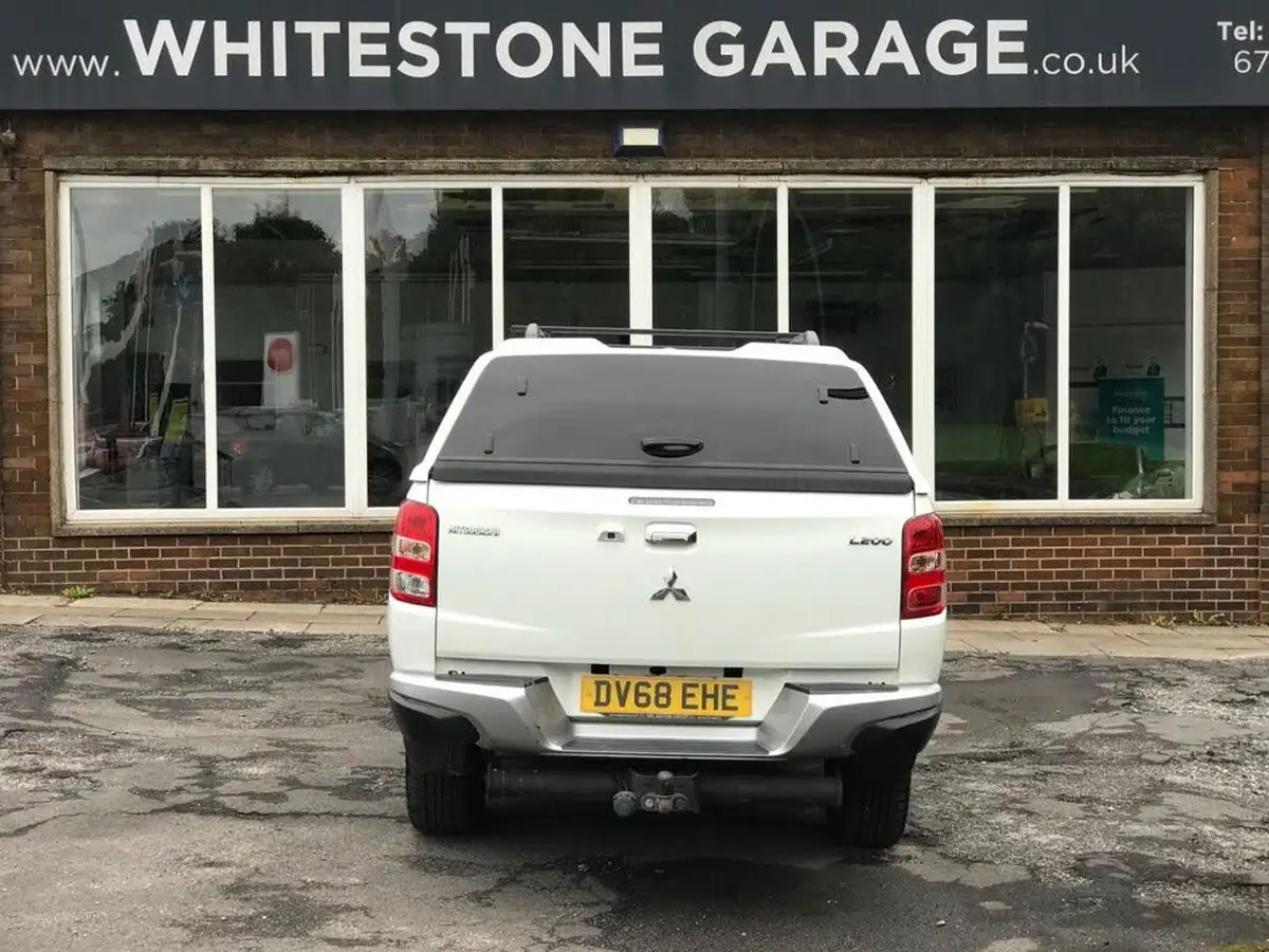 2018-mitsubishi-l200-24di-d-warrior-eu6-auto-big-8