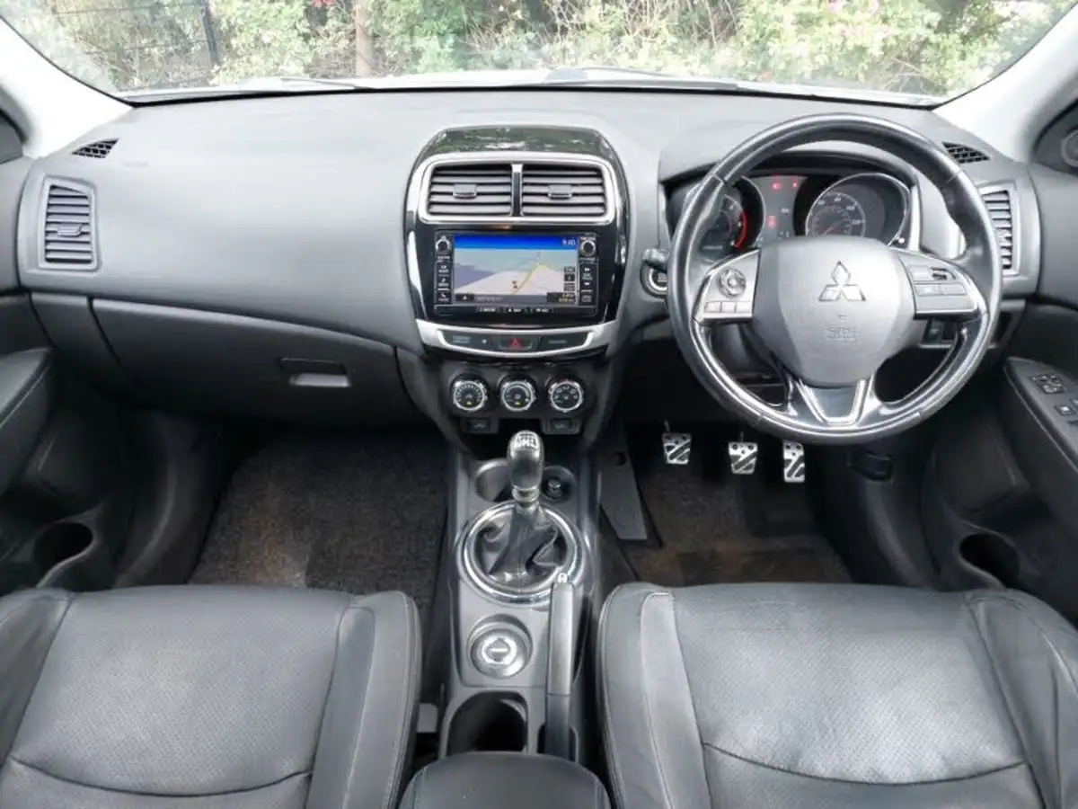 2017-mitsubishi-asx-16d-4-big-2