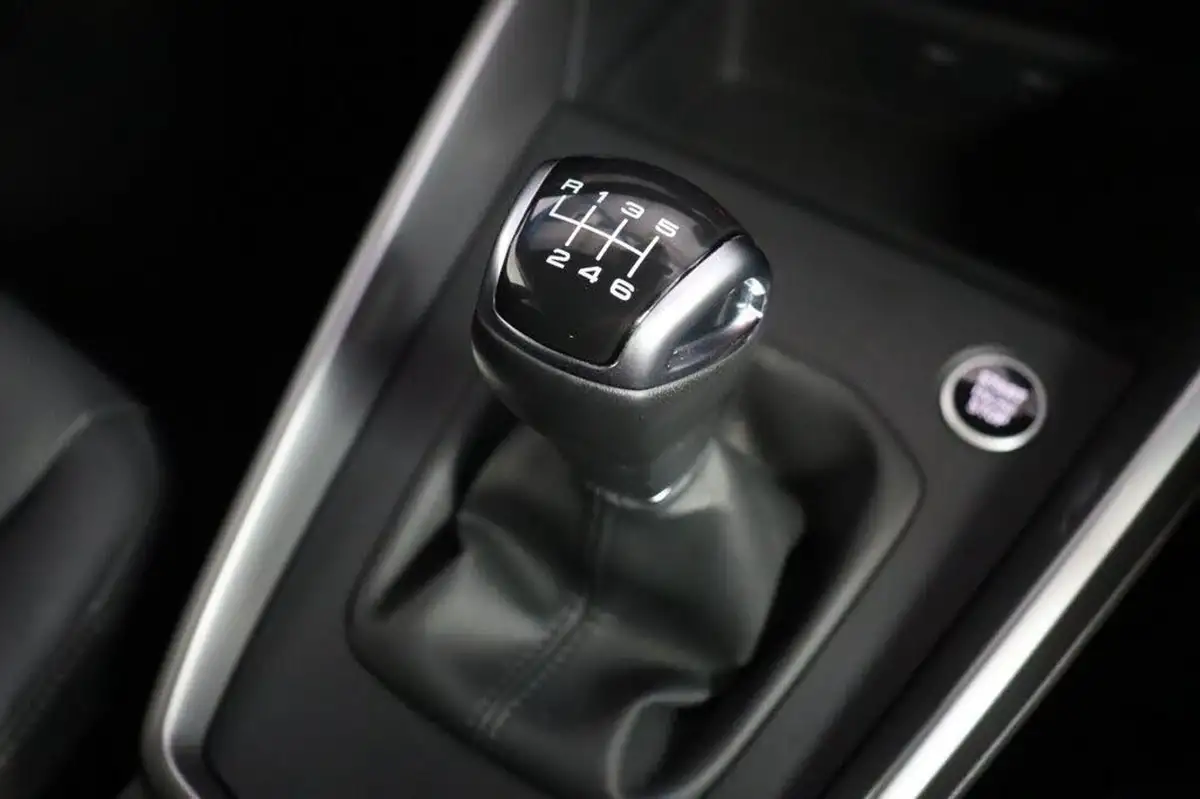 2023-audi-a3-10-30-tfsi-sportback-5d-big-27