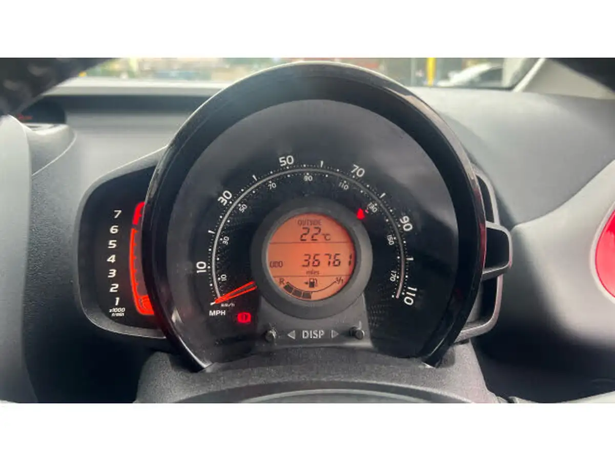 2019-toyota-aygo-10-vvt-i-x-play-big-17