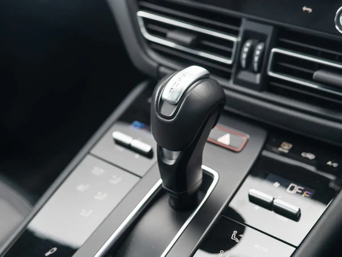 2023-porsche-macan-29-v6-gts-big-13