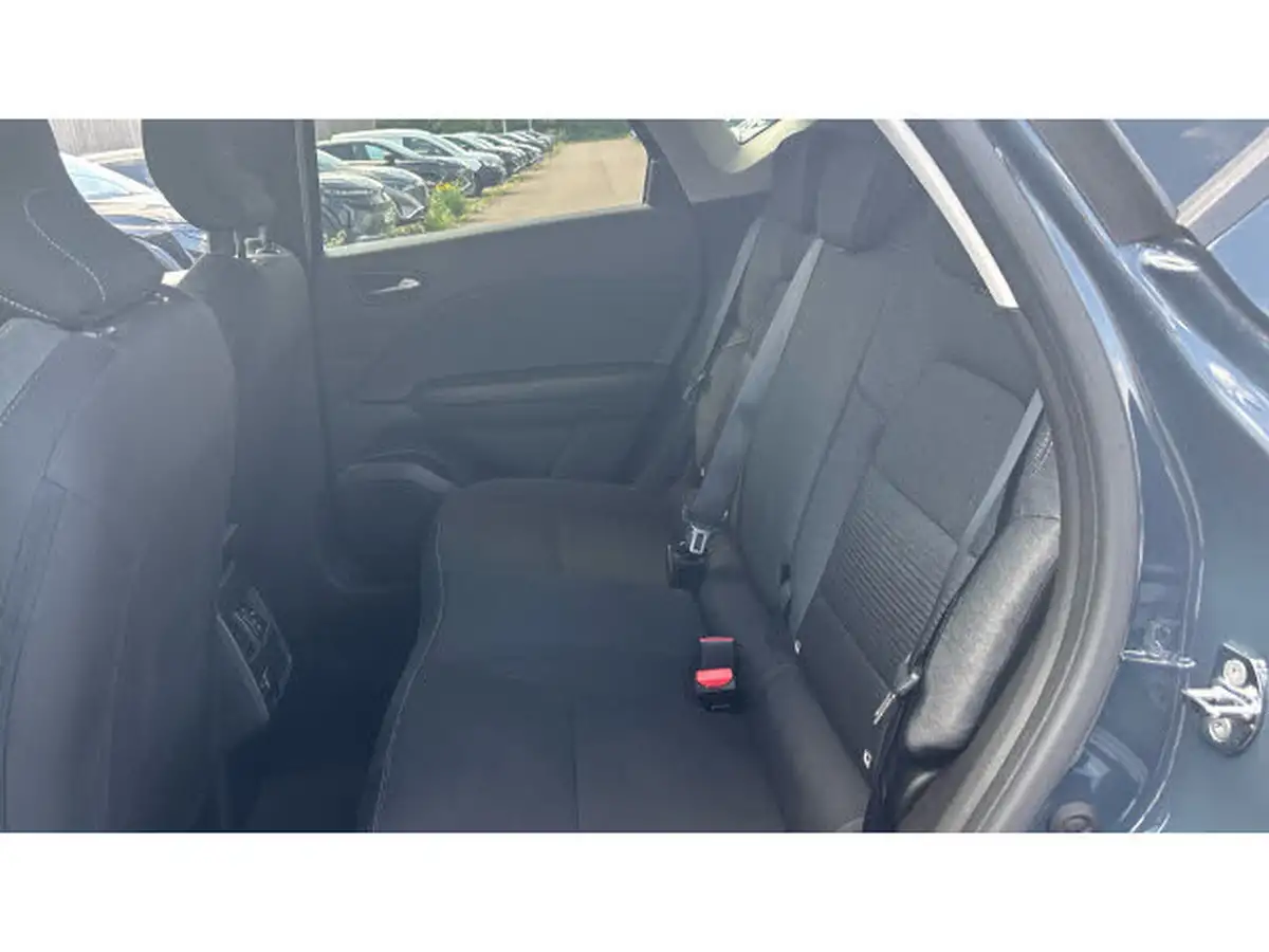 2021-renault-captur-10-tce-iconic-90ps-big-15