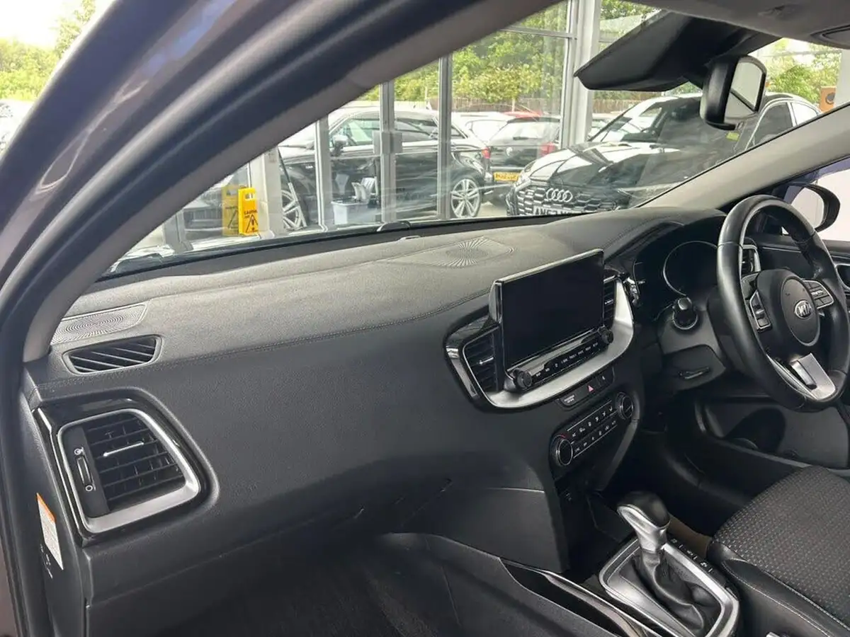 2021-kia-ceed-16crdi-3-48v-mhev-sportswagon-dct-big-14