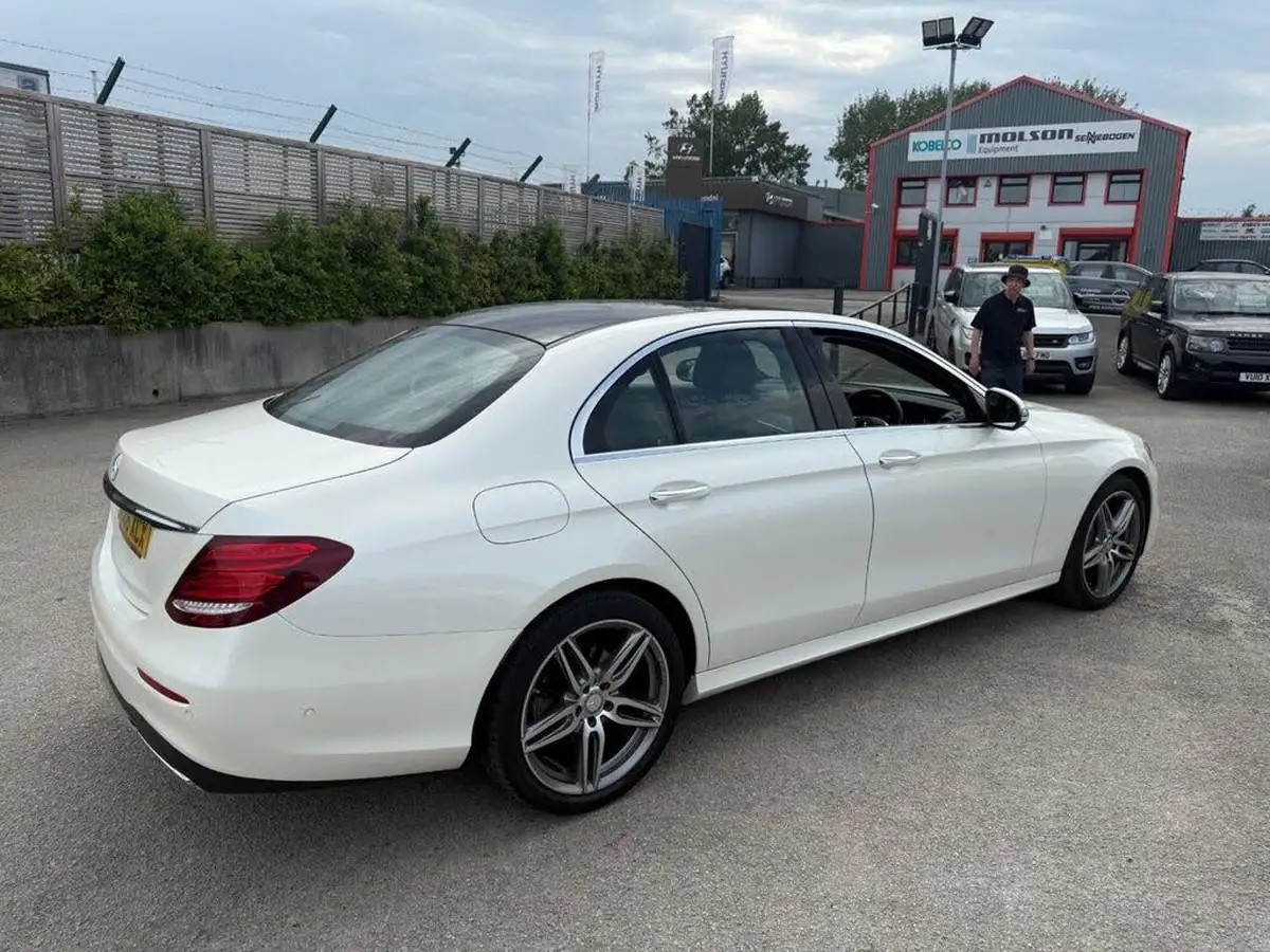 2016-mercedes-benz-e-class-20d-e220d-amg-line-premiumss-saloon-4d-big-7