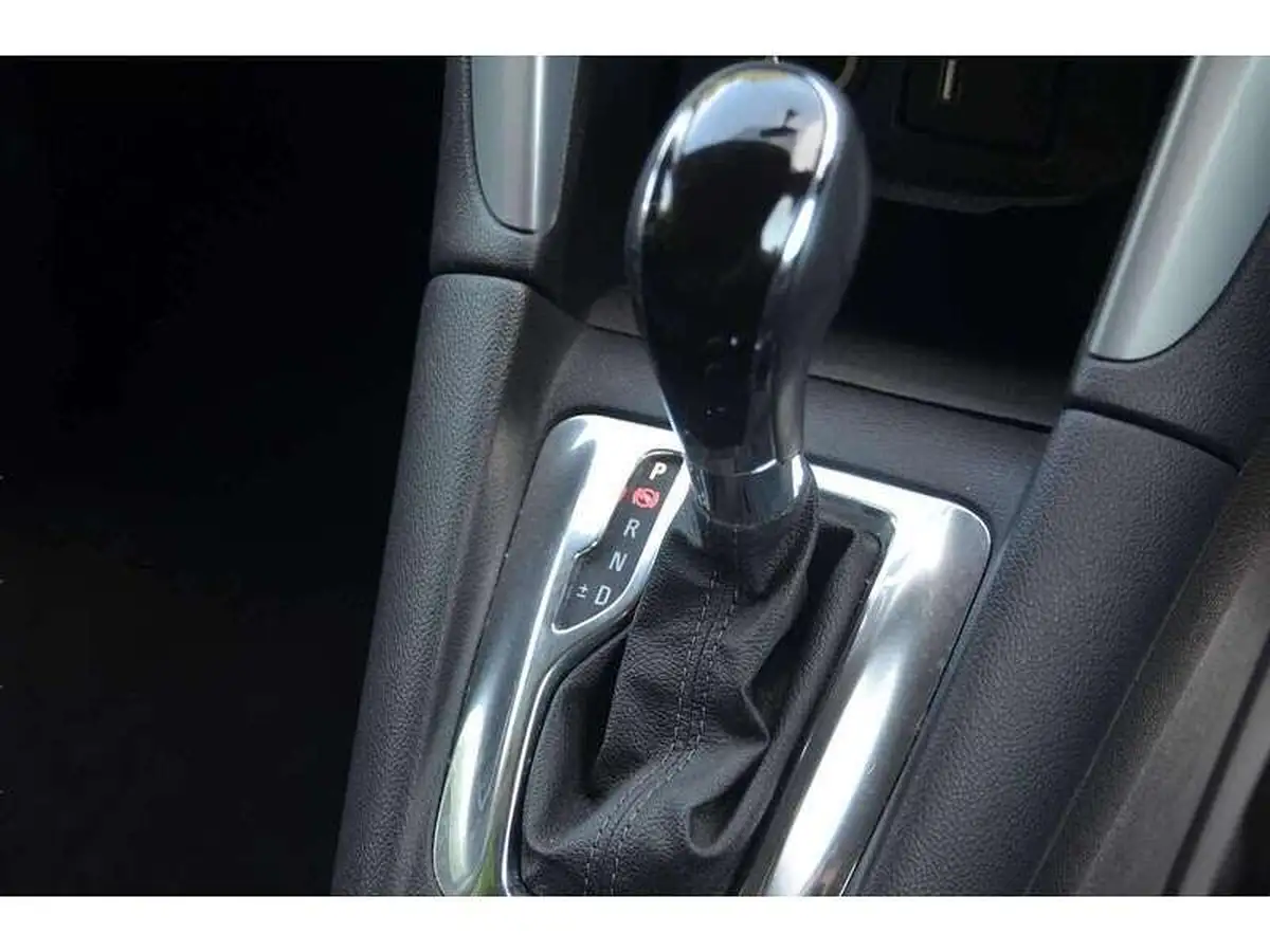 2017-vauxhall-zafira-tourer-14i-16v-turbo-sri-nav-auto-big-28
