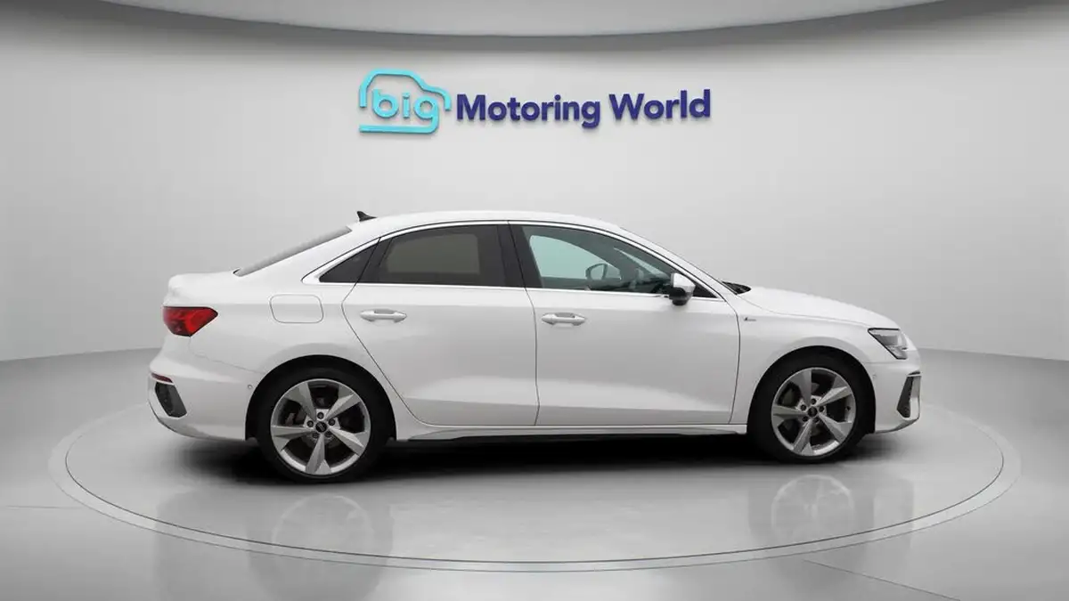 2021-audi-a3-10-30-tfsi-s-line-saloon-4d-tronic-big-8
