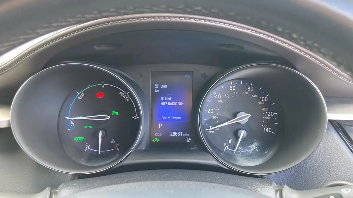 2017-toyota-c-hr-18-vvt-i-excel-big-8