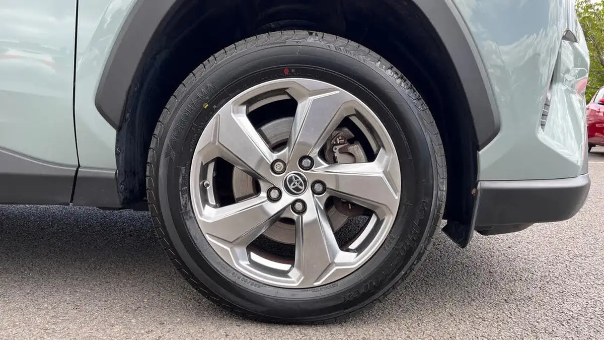 2021-toyota-rav4-25-vvt-i-design-215bhp-big-17