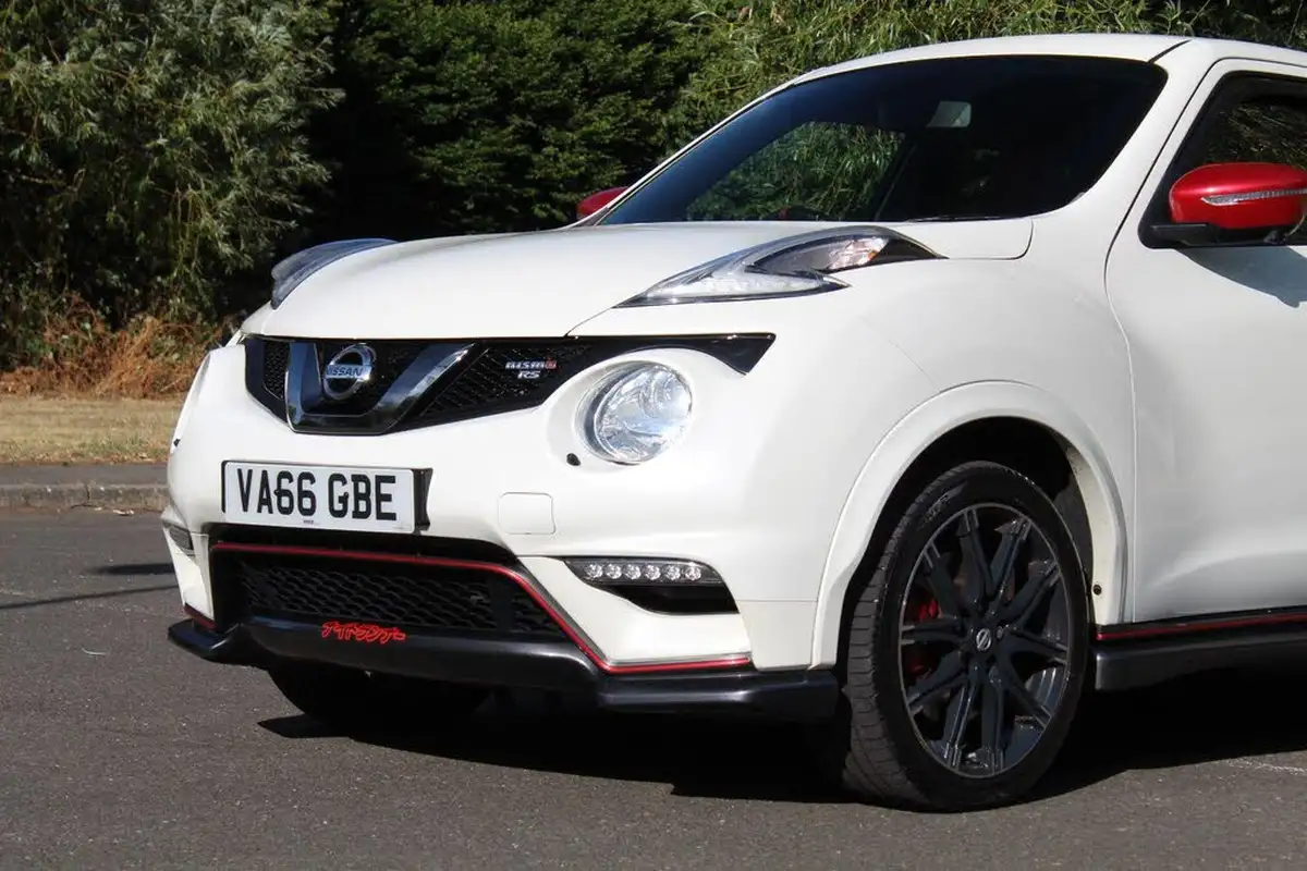 2017-nissan-juke-16-nismo-rs-218ps-big-9