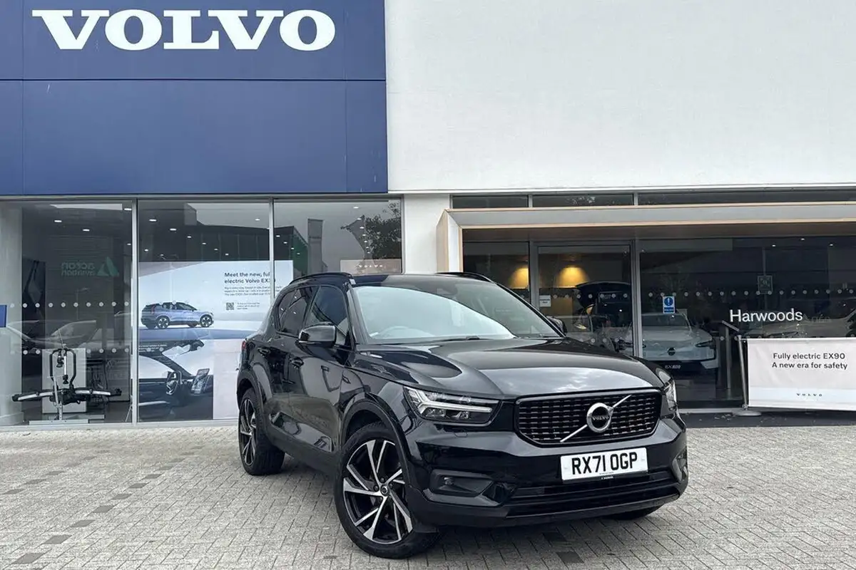2021-volvo-xc40-20-b4-r-design-pro-194bhp-awd-auto-big-0