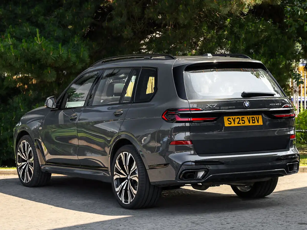 2025-bmw-x7-30td-xdrive-40d-m-sport-big-1