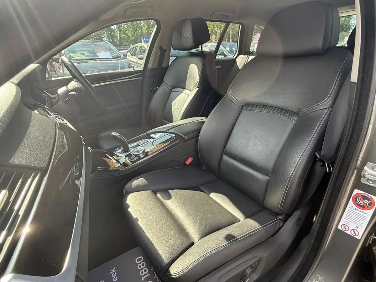 2014-bmw-5-series-30td-530d-luxury-touring-5d-big-47