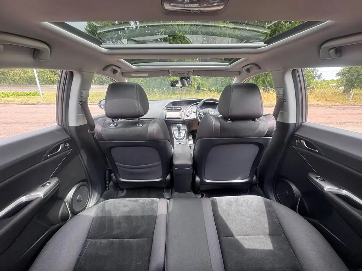 2011-honda-civic-18-es-t-auto-big-26
