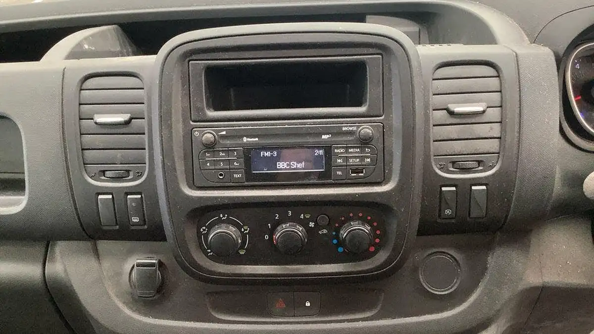 2021-renault-trafic-20dci-sl28-energy-120-business-big-7