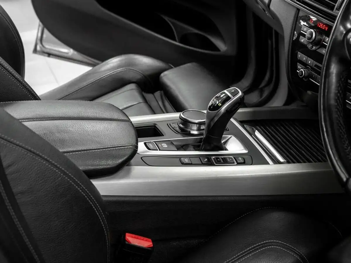 2018-bmw-x5-big-39