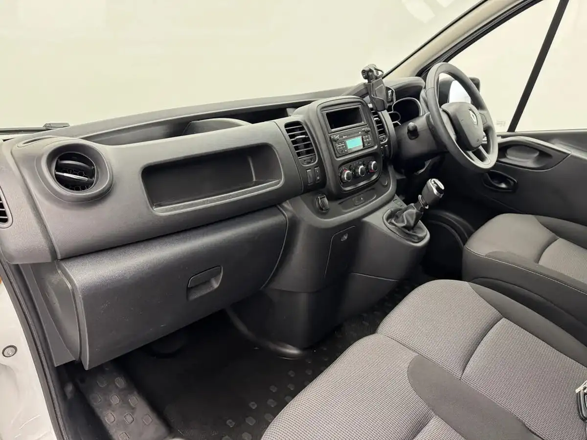 2020-renault-trafic-20dci-sl28-energy-120-business-big-10