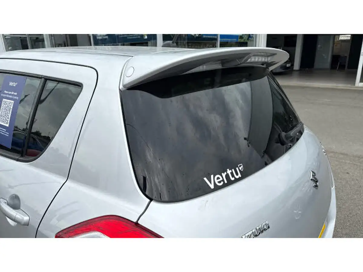 2016-suzuki-swift-12-sz-l-5d-big-31