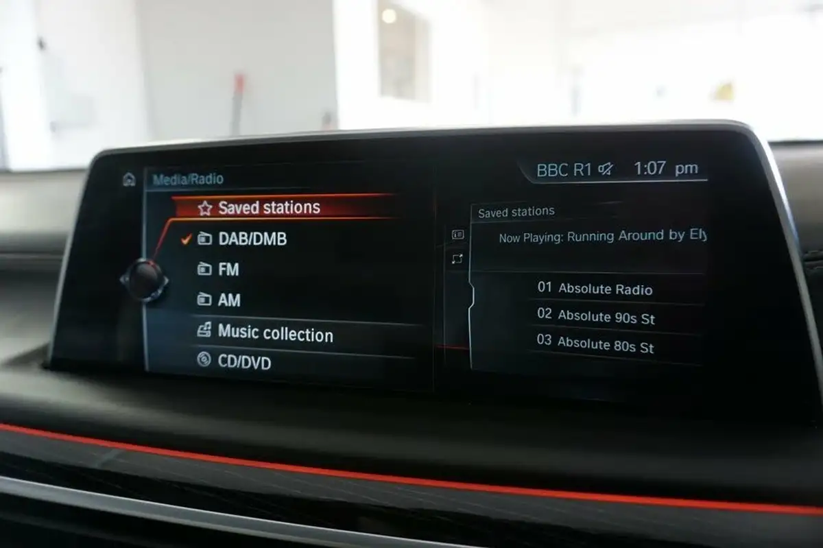 2016-bmw-7-series-30td-740d-m-sport-big-32