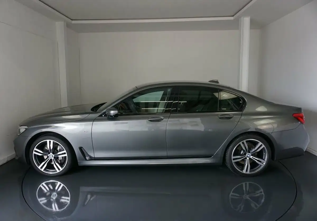 2016-bmw-7-series-30td-740d-m-sport-big-4