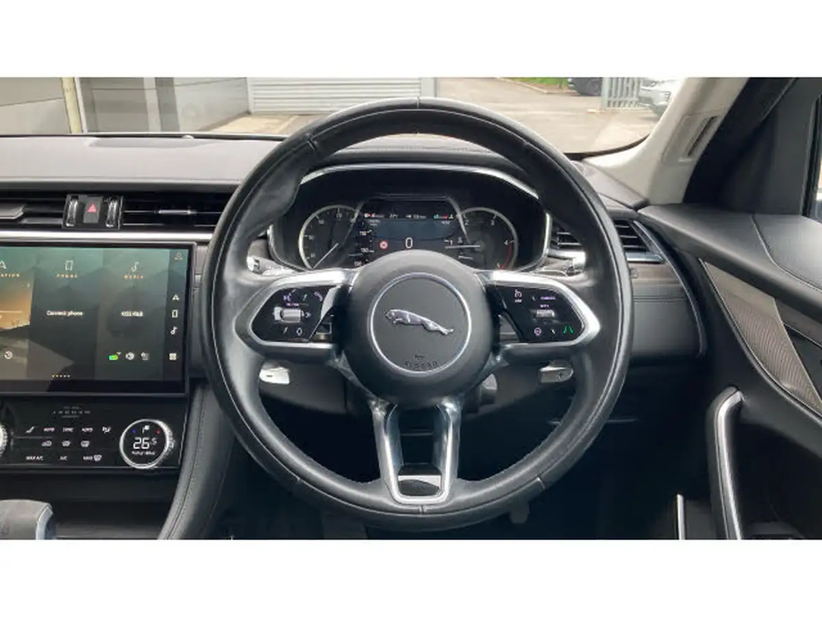 2021-jaguar-f-pace-20-d200-s-mhev-big-14