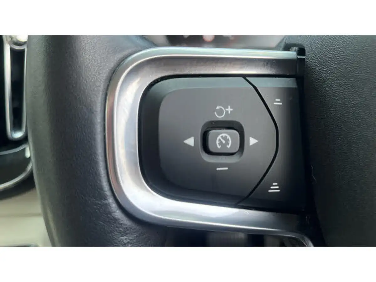 2021-volvo-xc40-15-t3-inscription-pro-163bhp-geartronic-big-21