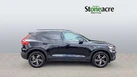 2022-volvo-xc40-15-t3-r-design-auto-small-2