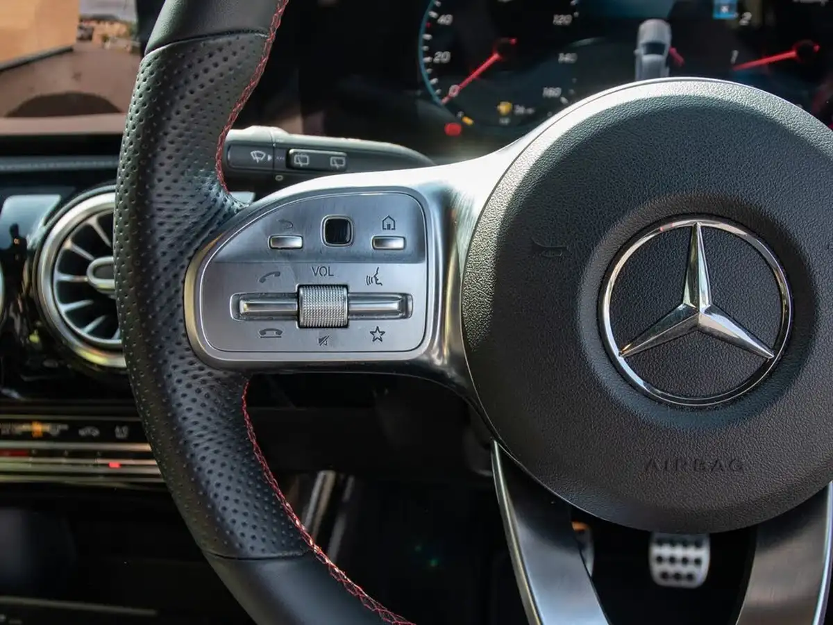 2019-mercedes-benz-a-class-13-a200-amg-line-premium-hatchback-5d-big-17