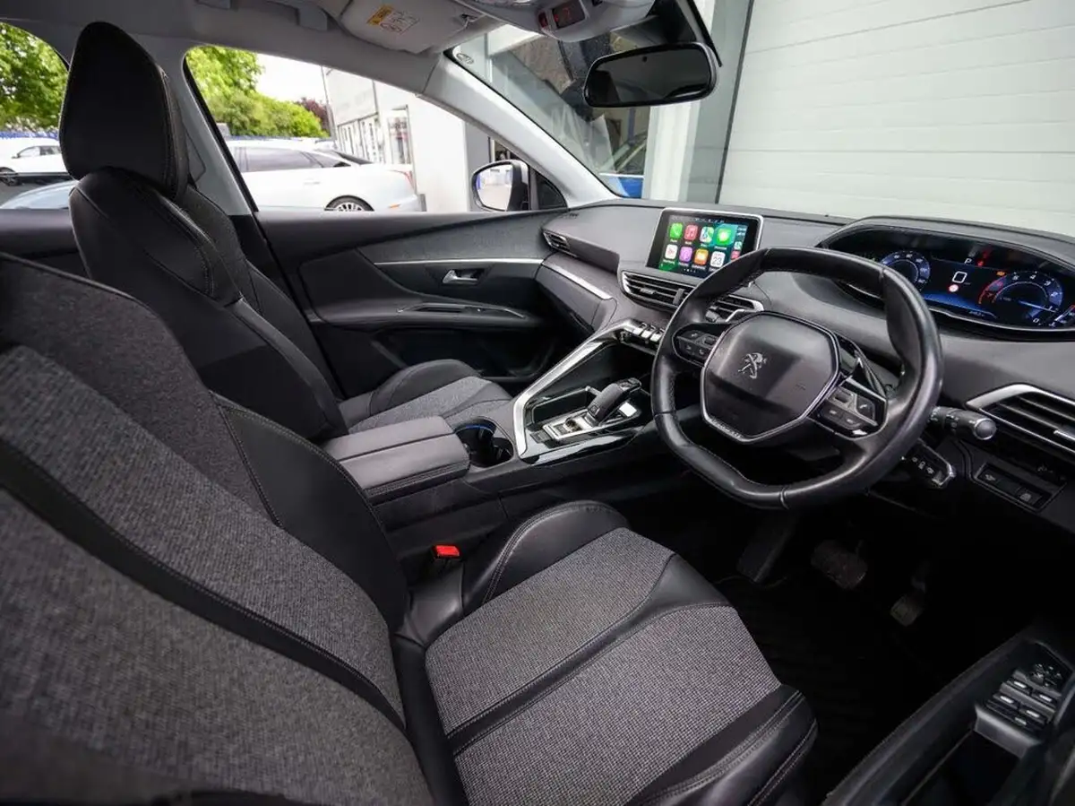 2018-peugeot-3008-suv-12-puretech-allure-eat6-big-9