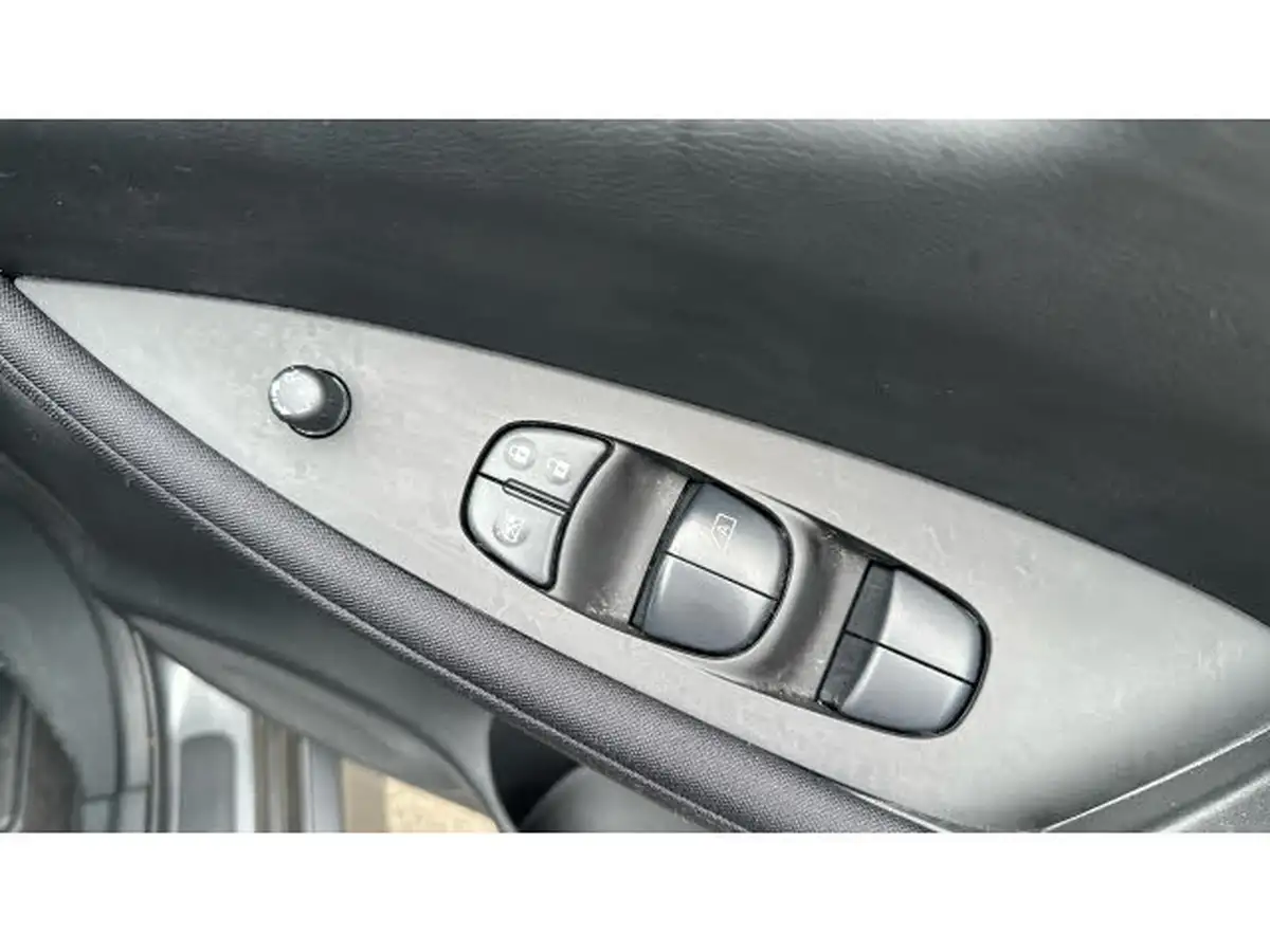 2021-nissan-leaf-e-acenta-big-20