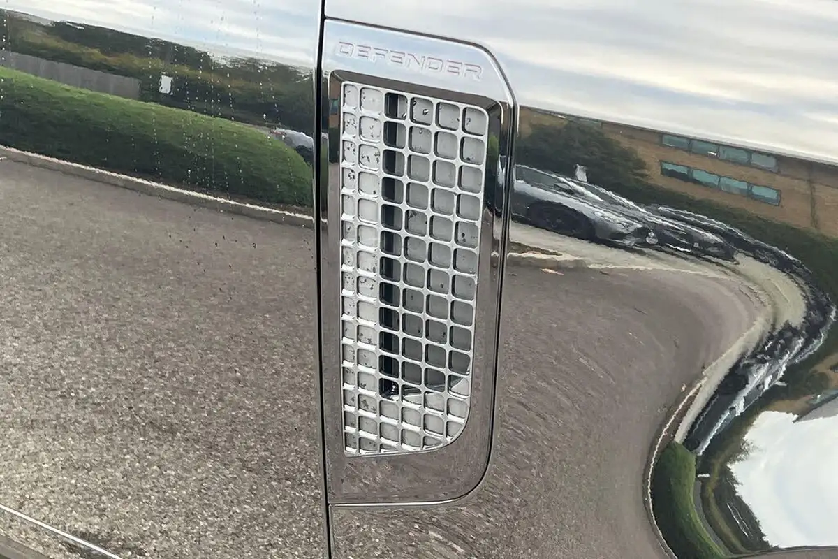 2024-land-rover-90-defender-30-d350-x-dynamic-hse-big-53