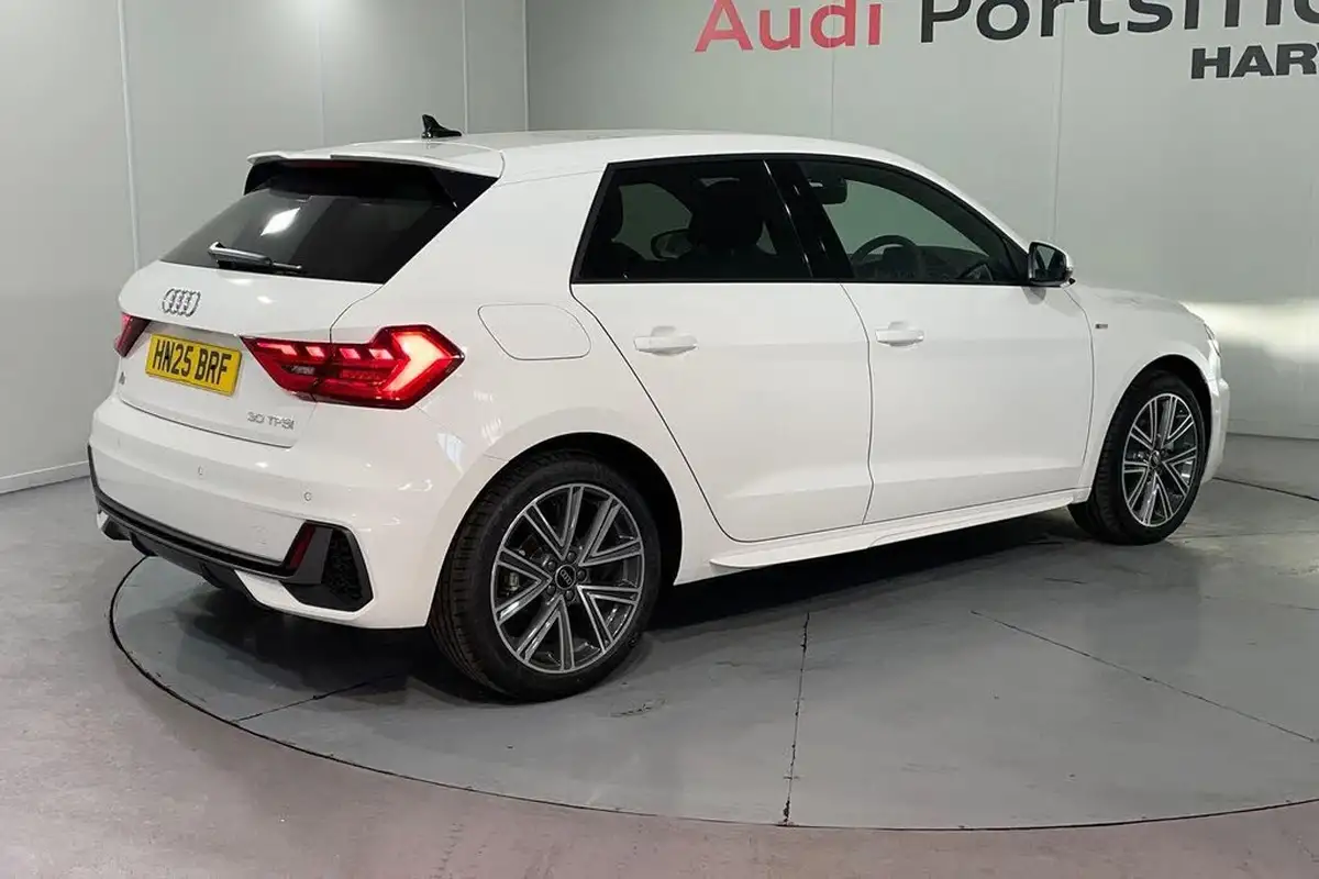 2025-audi-a1-10-30-tfsi-s-line-big-4