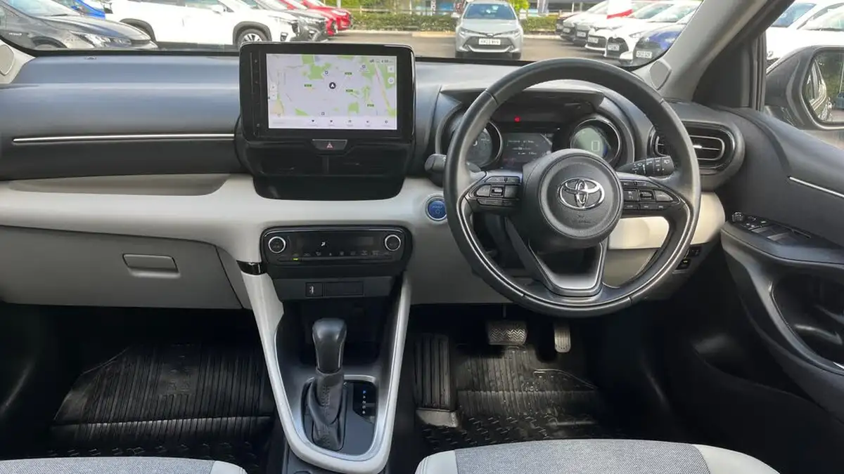 2023-toyota-yaris-15-vvt-i-excel-big-4