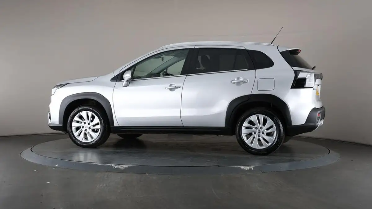 2023-suzuki-s-cross-14-boosterjet-motion-big-75