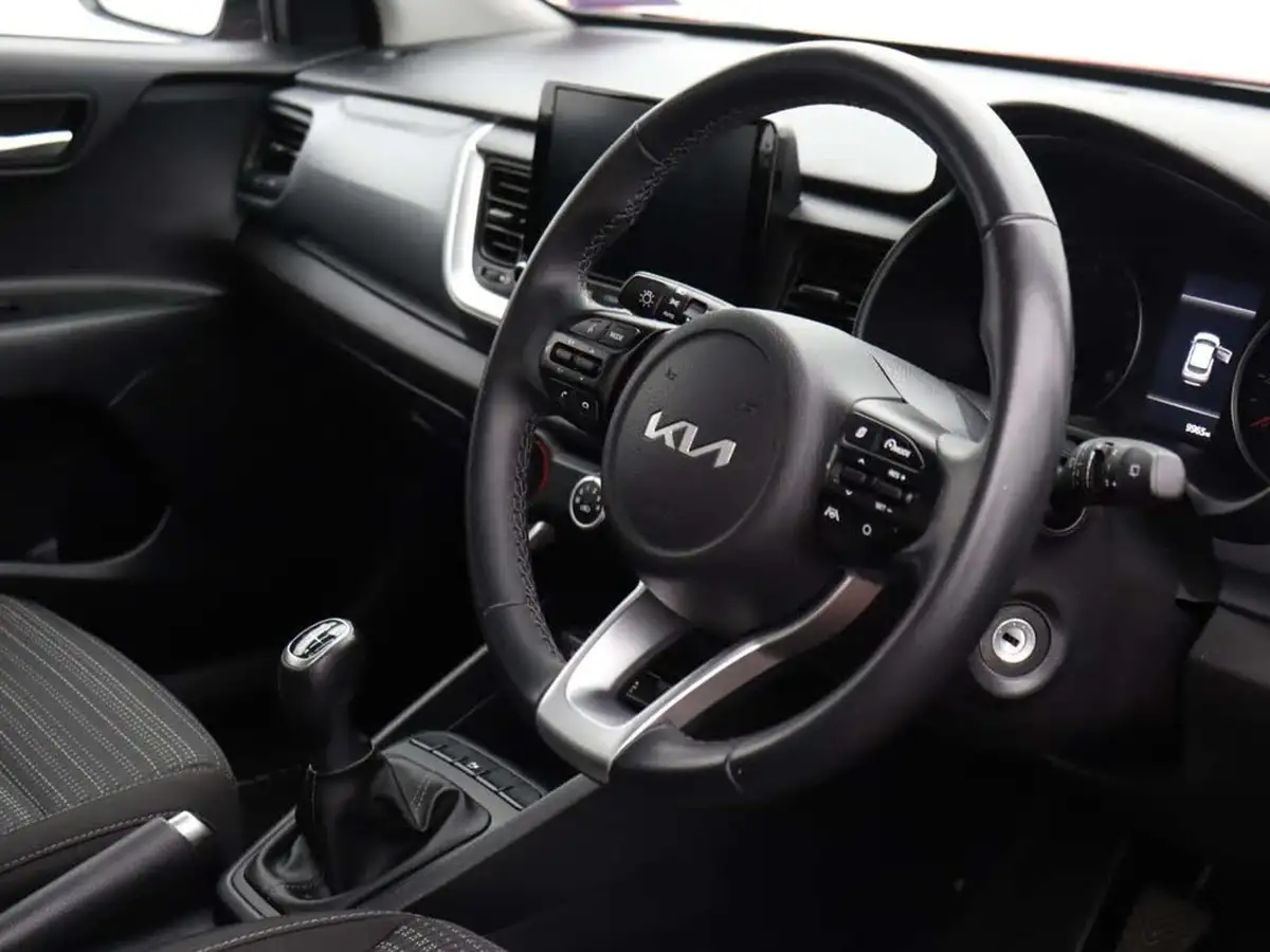2022-kia-stonic-10-t-gdi-2-big-18