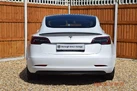 2020-tesla-model-3-e-performance-small-9
