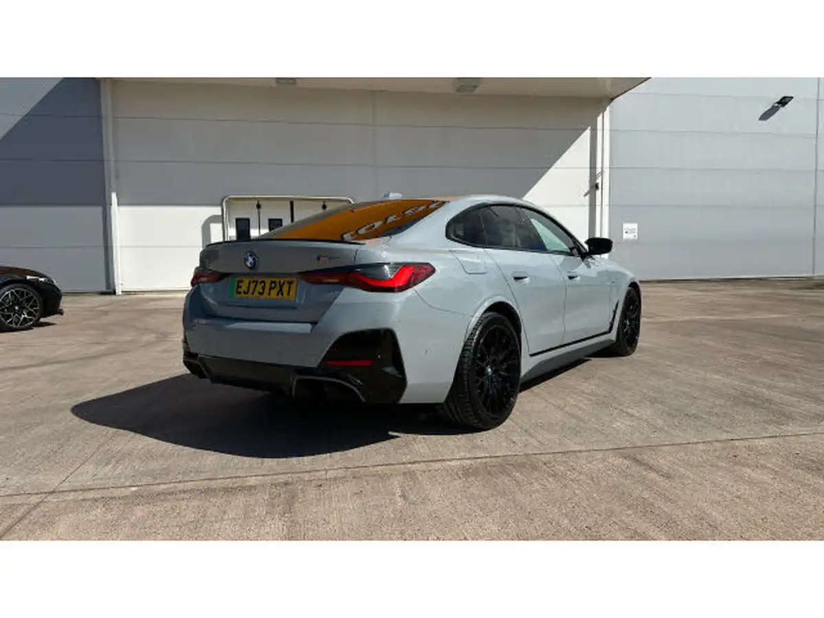 2023-bmw-i4-e-m50-big-24