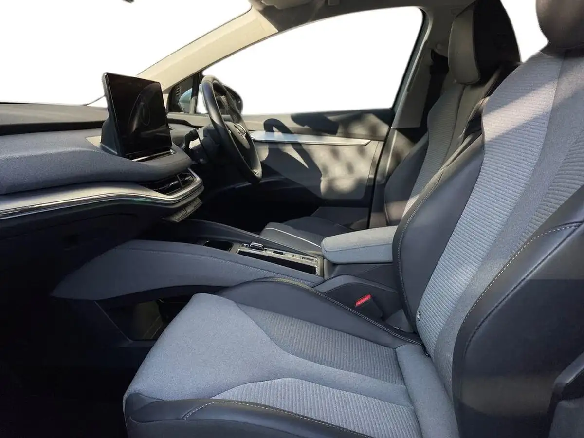 2022-skoda-enyaq-e-60-big-9
