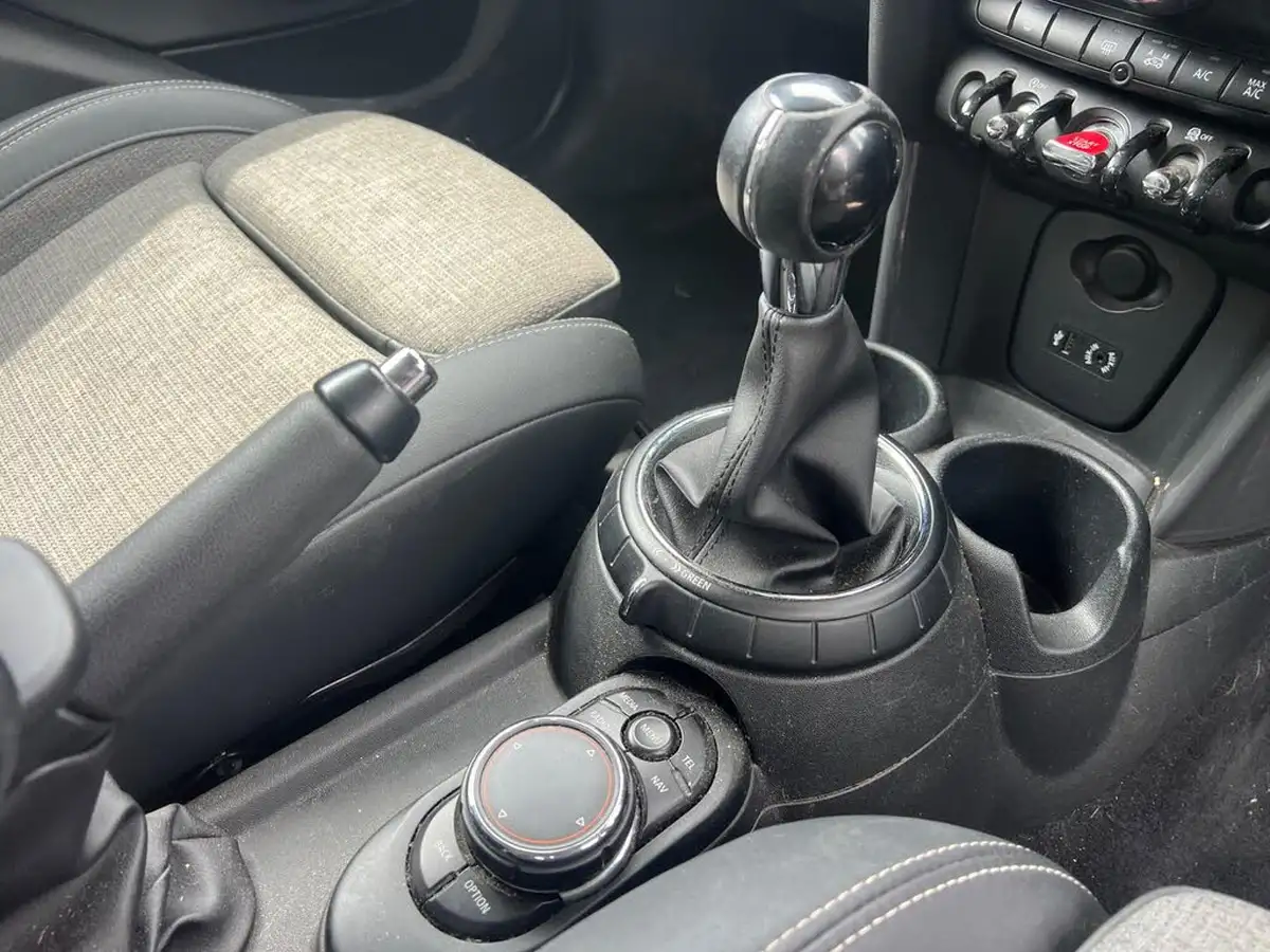 2015-mini-cooper-15-cooper-5d-big-4