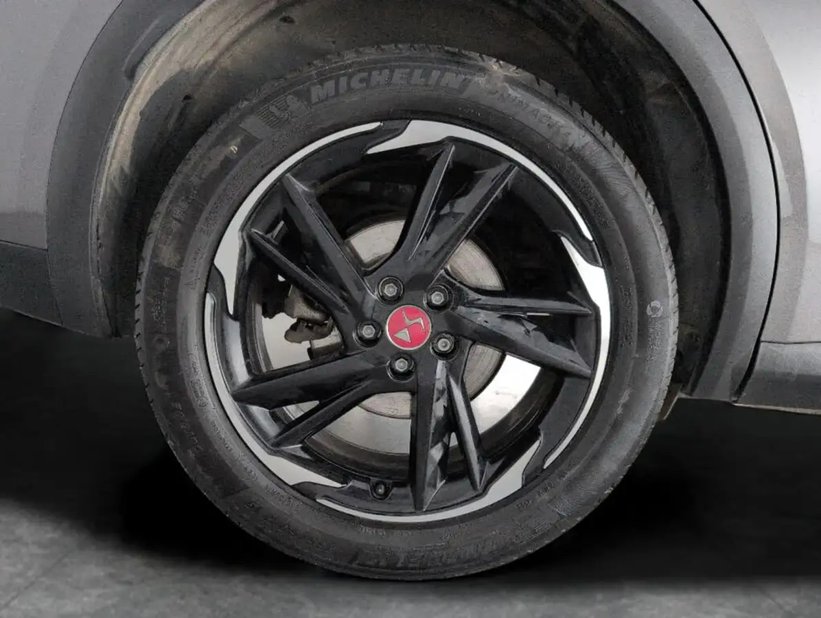 2022-ds-ds-7-crossback-15-bluehdi-performance-line-big-32