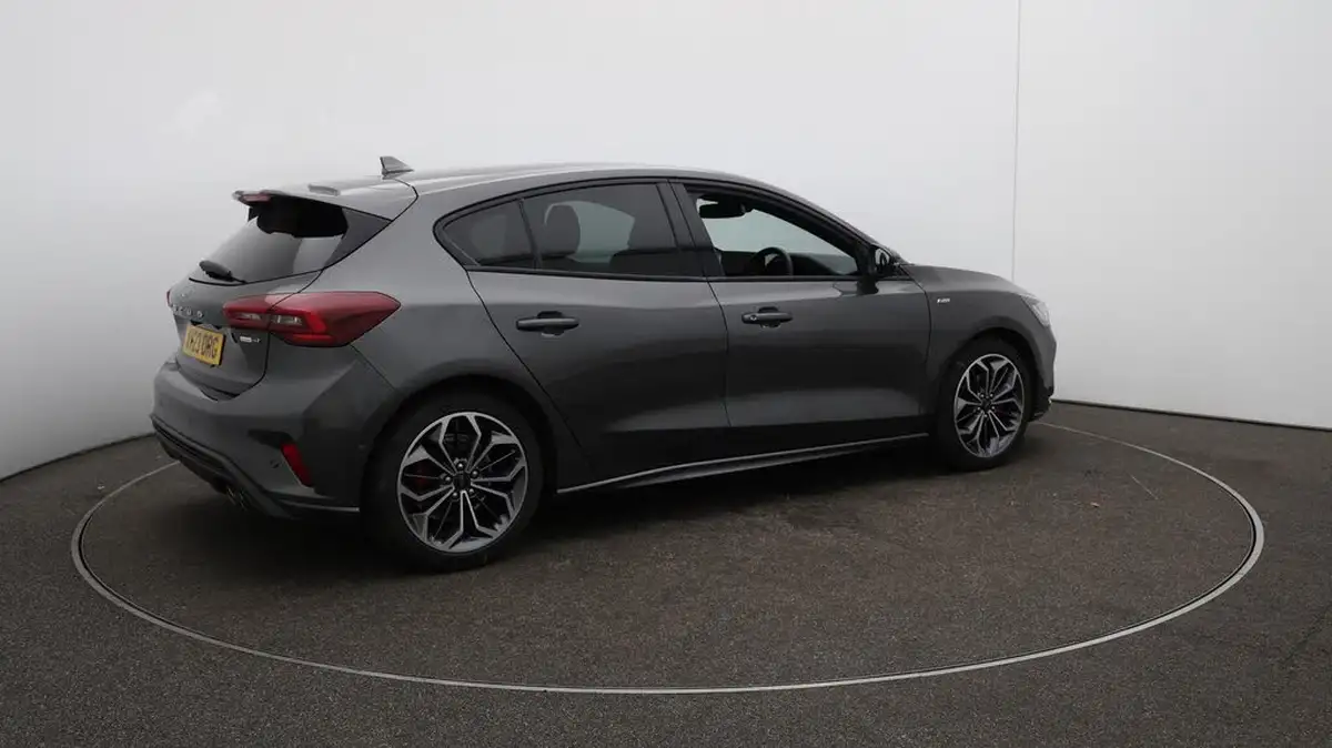 2023-ford-focus-10t-st-line-x-125ps-hybrid-mhev-hatchback-powershift-big-52