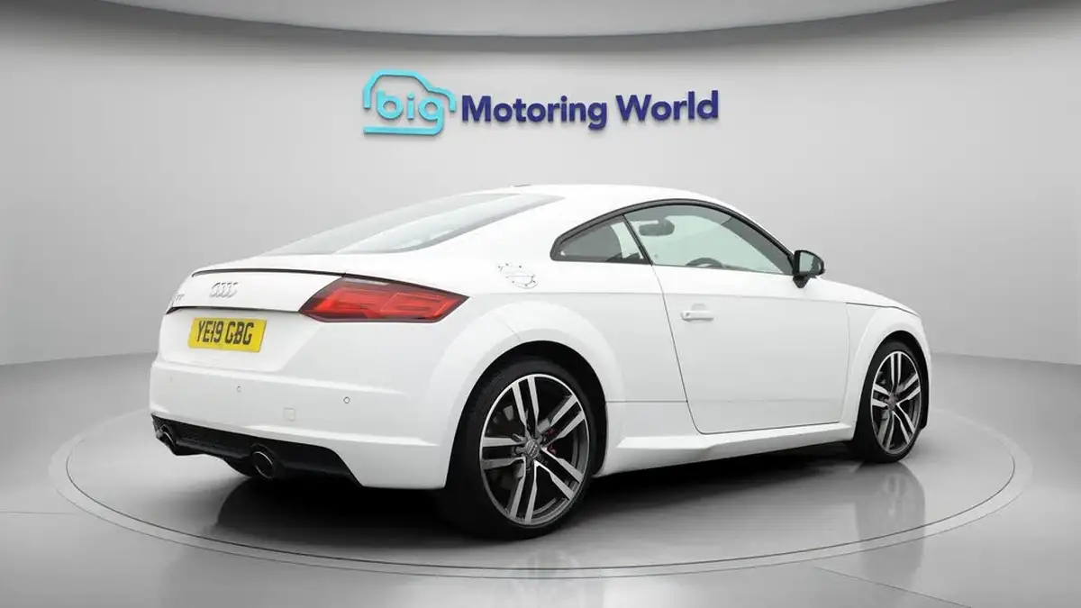 2019-audi-tt-coupe-20-40-tfsi-sport-big-7