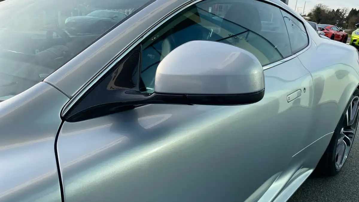 2010-aston-martin-dbs-60-touchtronic-big-16