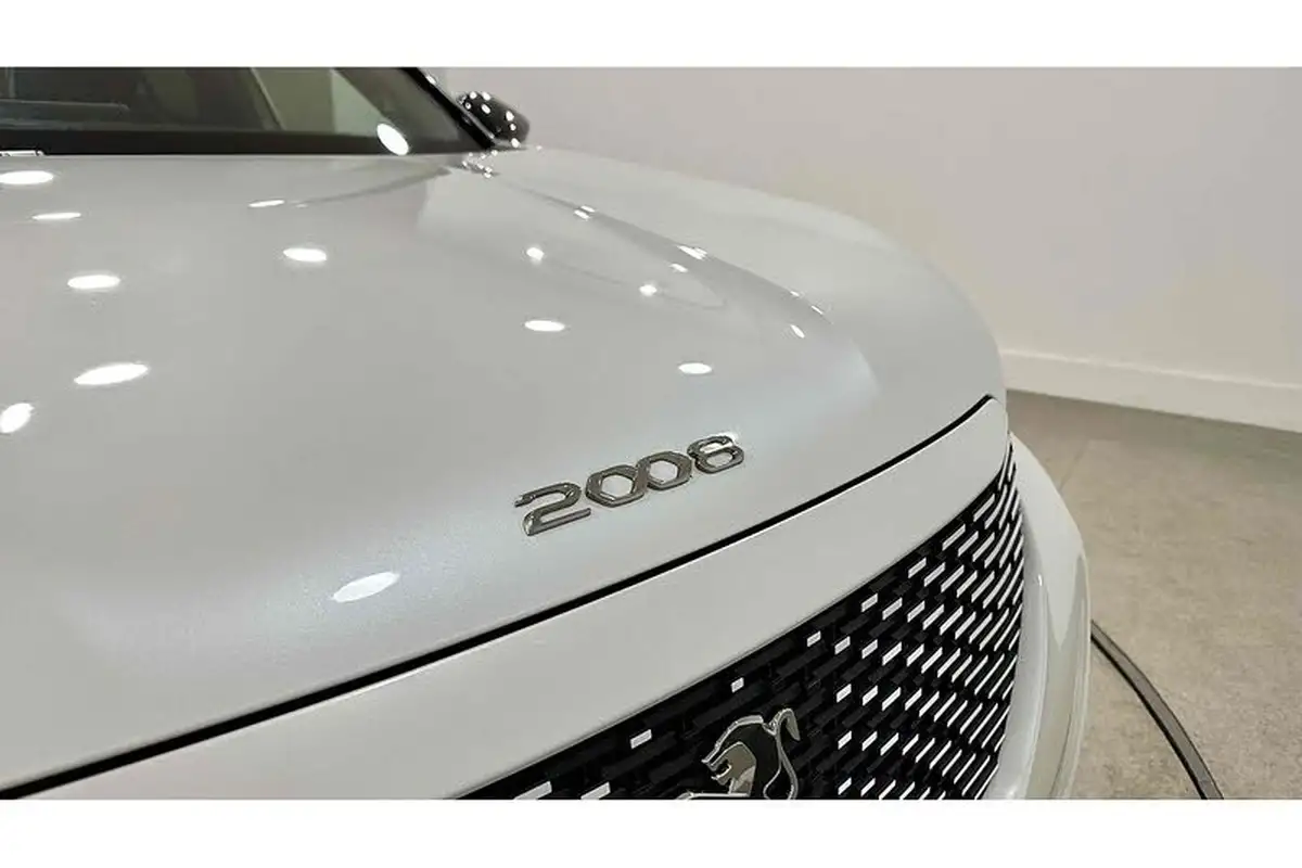 2021-peugeot-2008-suv-e-gt-big-18
